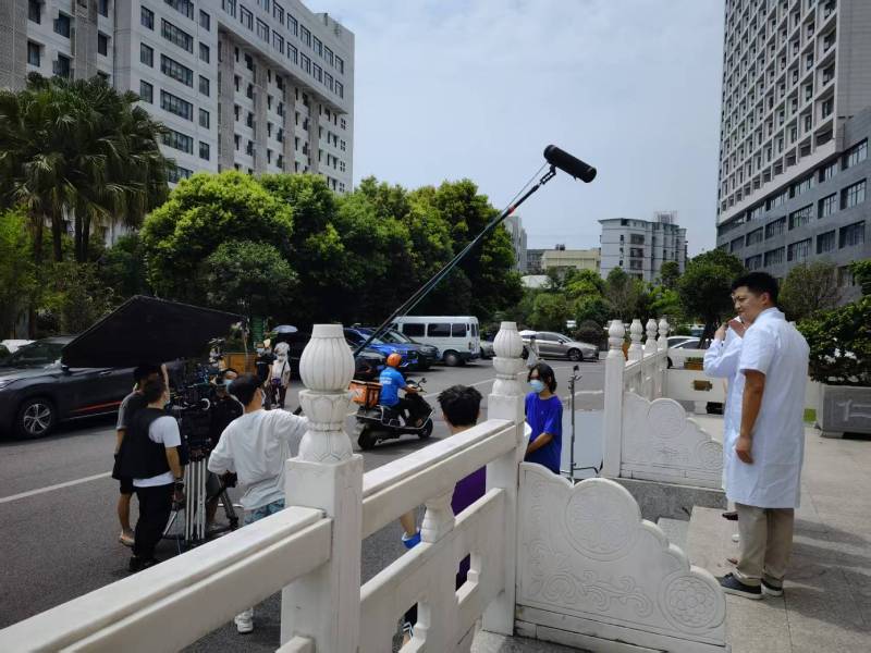 二七区广告片拍摄公司低成本实现高规格制作的诀窍